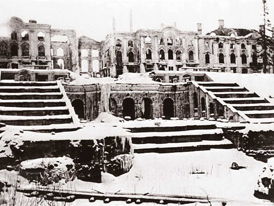 Большой дворец и каскад 1944