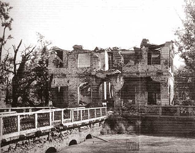 Разрушенный дворец Марли